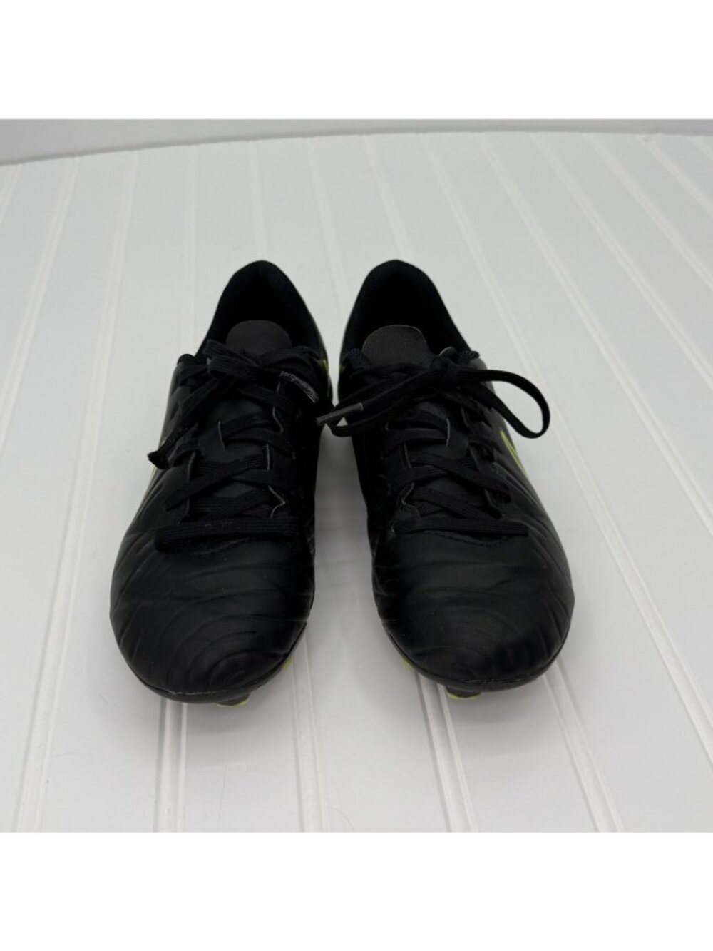 Nike Boys Tiempo Legend 10 Club DV4352-001 Black Soccer Cleats Shoes Size 3Y - Picture 3 of 6
